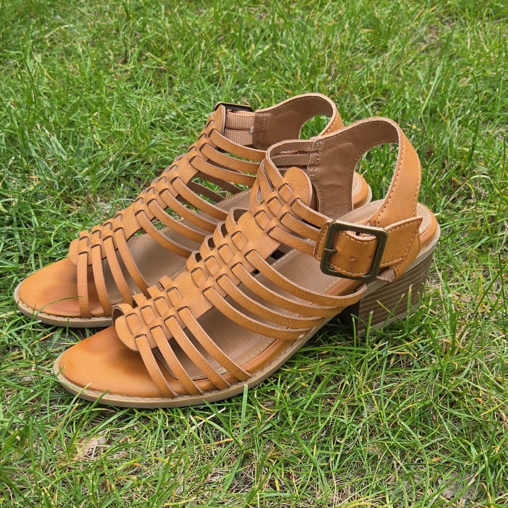 Women's Tan Strappy Sandals